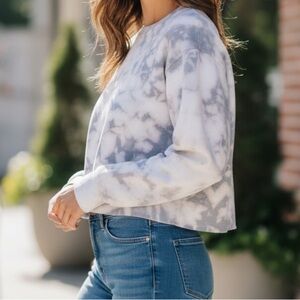 White & Gray Acid Wash Cropped Long Sleeve Pullover Sweatshirt Size L